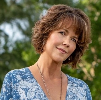 A headshot of Darlene Coleman